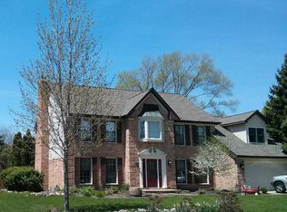 1104 Ashbury Ct, Geneva, IL 60134