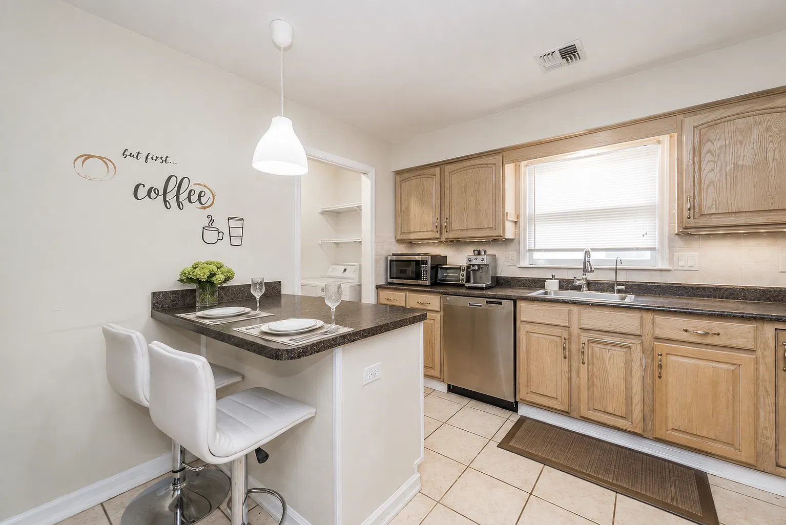 3 bed, 1515 sqft, $2,995 — Photo 3