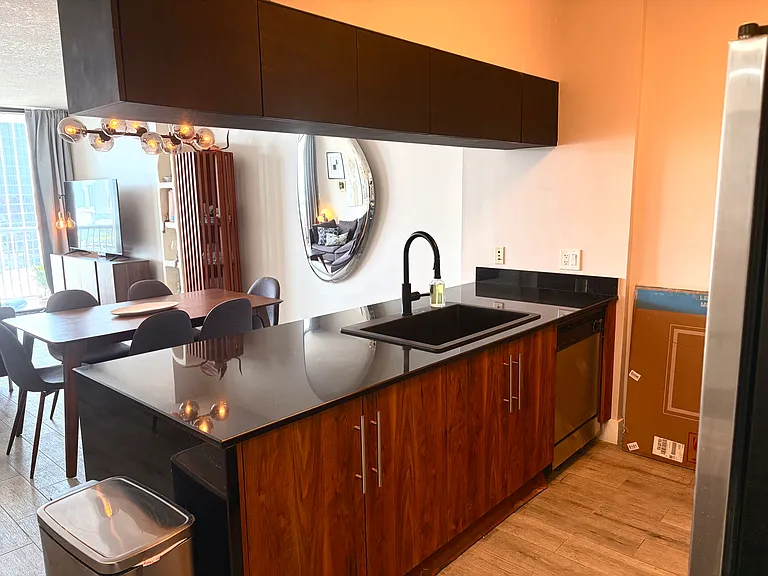 1750 N Bayshore Dr #1912 — Photo 4