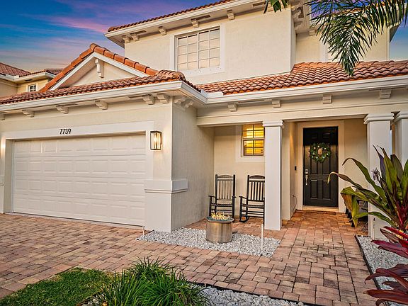 4th image of 7739 SE Heritage Boulevard
