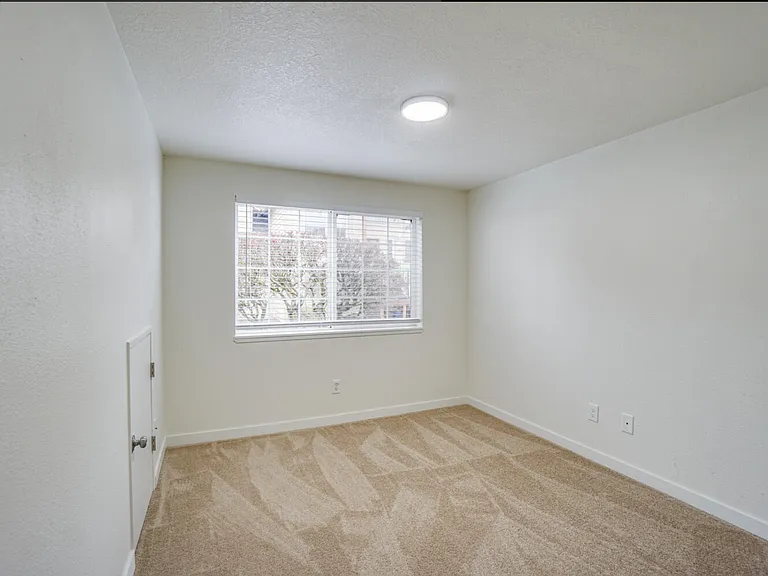 Park Crest Townhomes — Photo 40