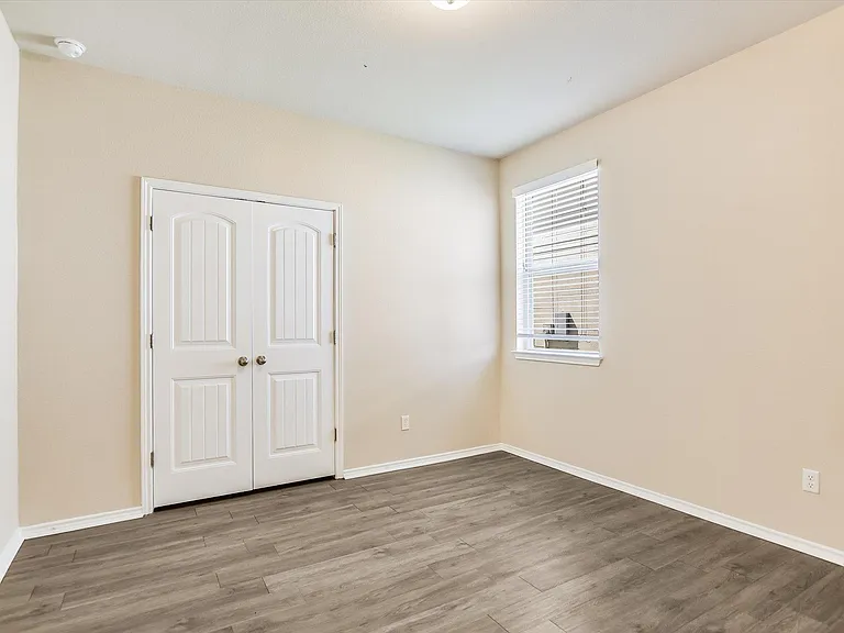 19216 Kimberlite Dr — Photo 9