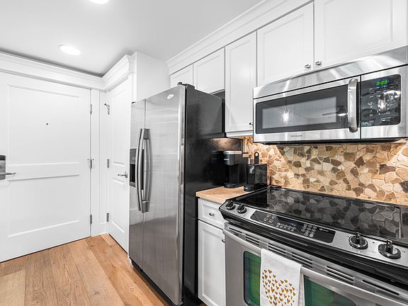 3rd image of 9600 Grand Sandestin Blvd Unit 3302