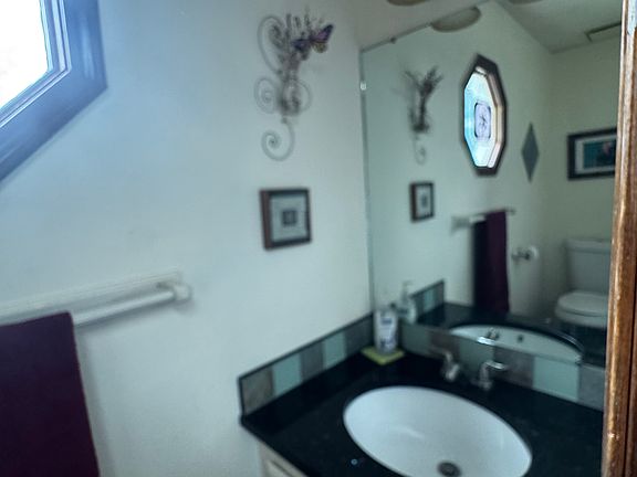 1/2 bath