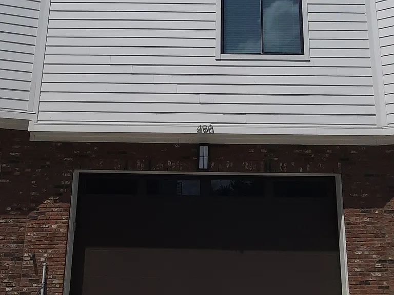 490 W Trinity Ln — Photo 5