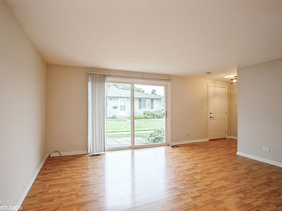 3rd image of 135 Barcliffe Ln #0