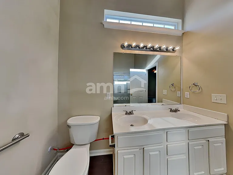 555 Whistling Swan Dr — Photo 10