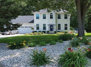 15036 Arborwood Dr, Grand Haven, MI 49417