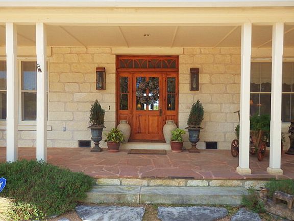 4th image of 775 Northwood Hills Dr