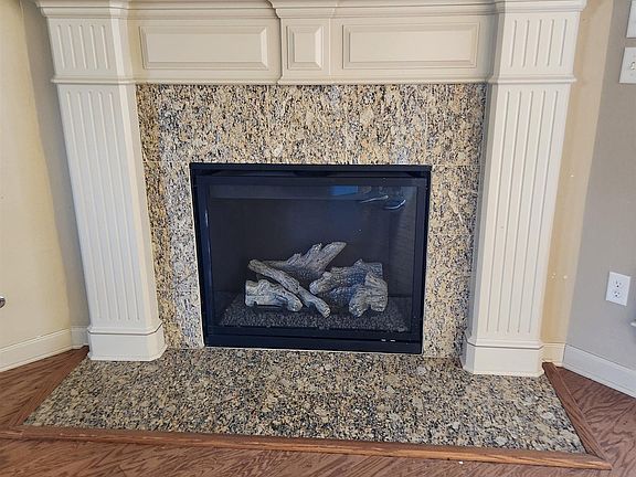 5th image of 1310 Starfield Rd