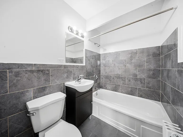 2275 Victoria Park Ave — Photo 10
