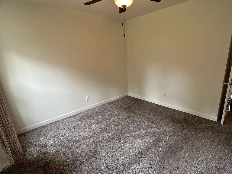 327 Lakeside Park Dr #82 — Photo 14