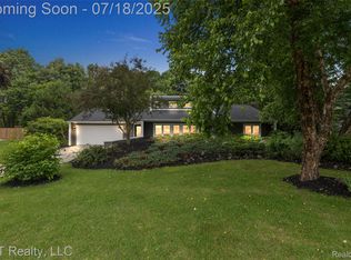 2381 Solarwood Dr, Davison, MI 48423