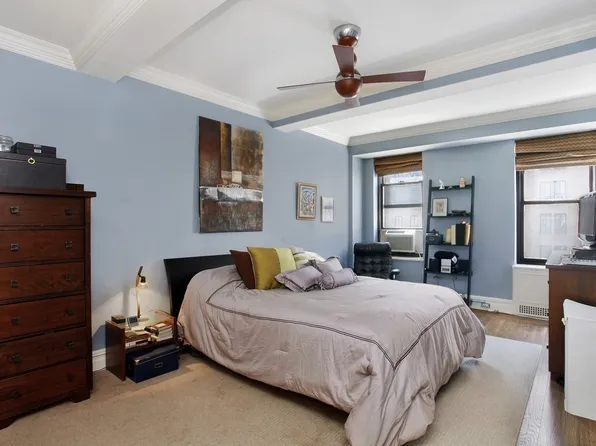 161 West 16th Street image 1 of 4