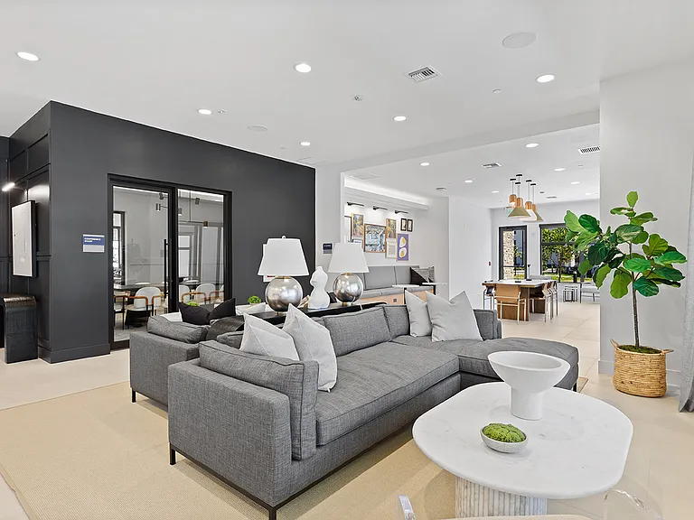 Cortland Royal Palm Beach — Photo 20