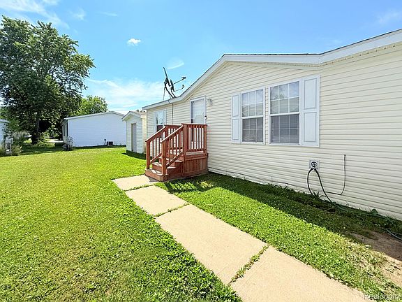 2nd image of 317 Scarlet Oak Ln