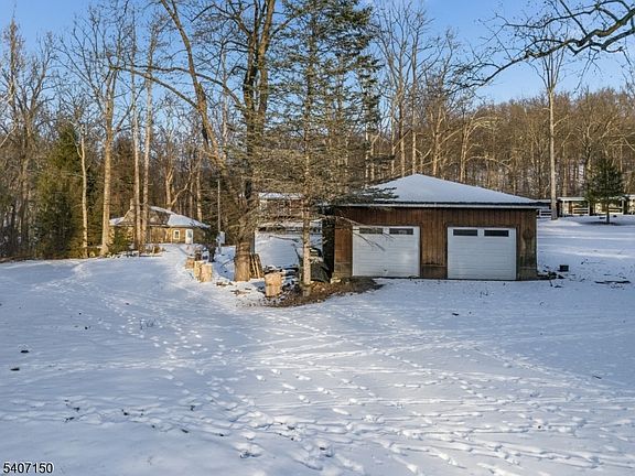 26th image of 50 Drakestown Rd