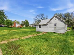 610 Center St, Grinnell, IA 50112