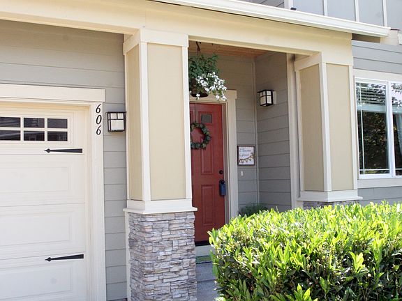 2nd image of 606 Cherrywood Dr SW