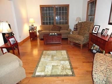 5th image of 4009 Mary Lynn Dr
