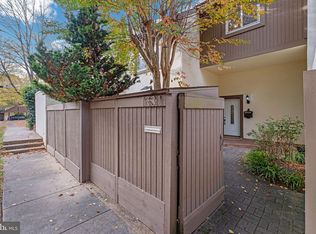 1531 Inlet Ct, Reston, VA 20190