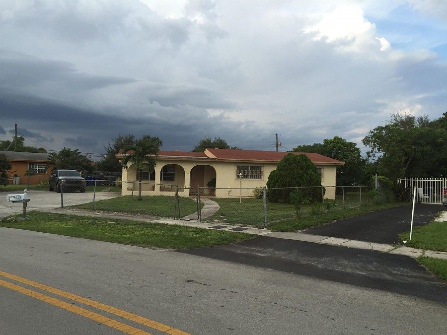 1st image of 1001 NW 18th Ct