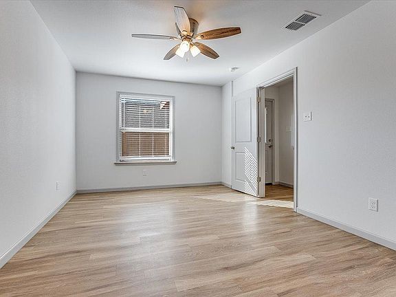 3rd image of 1207 N Essex Ave