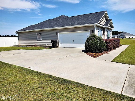 5th image of 323 Tranquil Bridge Ln