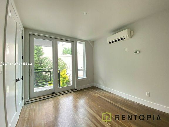 4th image of 77 Berry St APT 3D