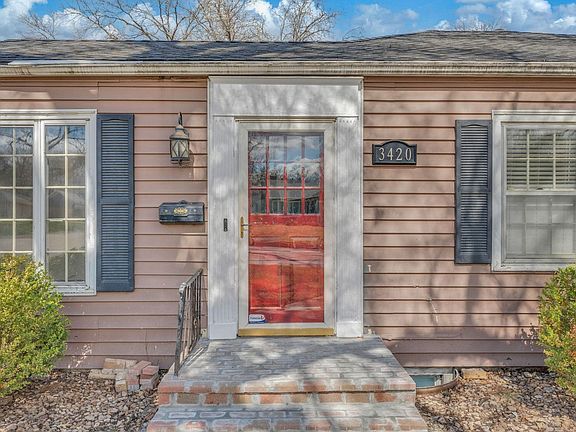 3rd image of 3420 SW Huntoon St