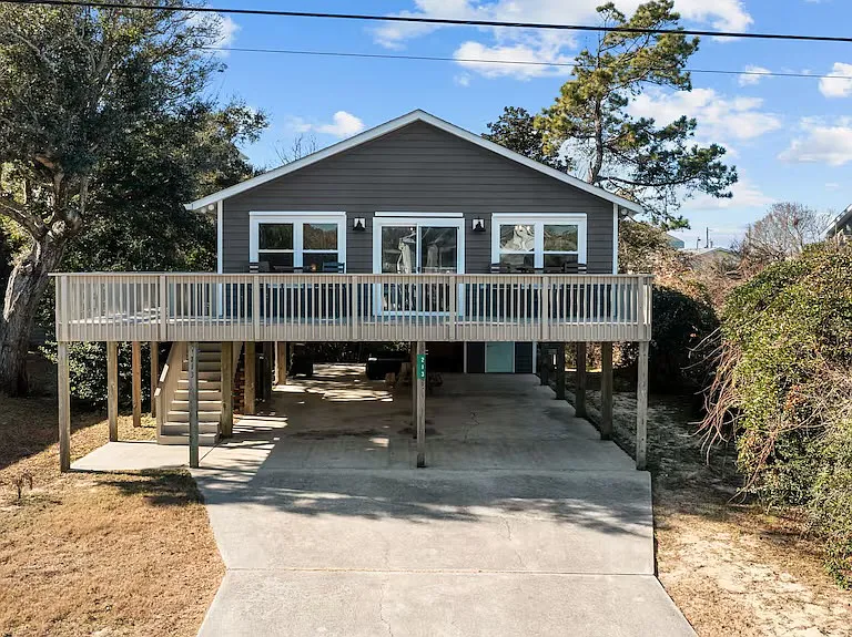 213 Cedar St — Photo 1
