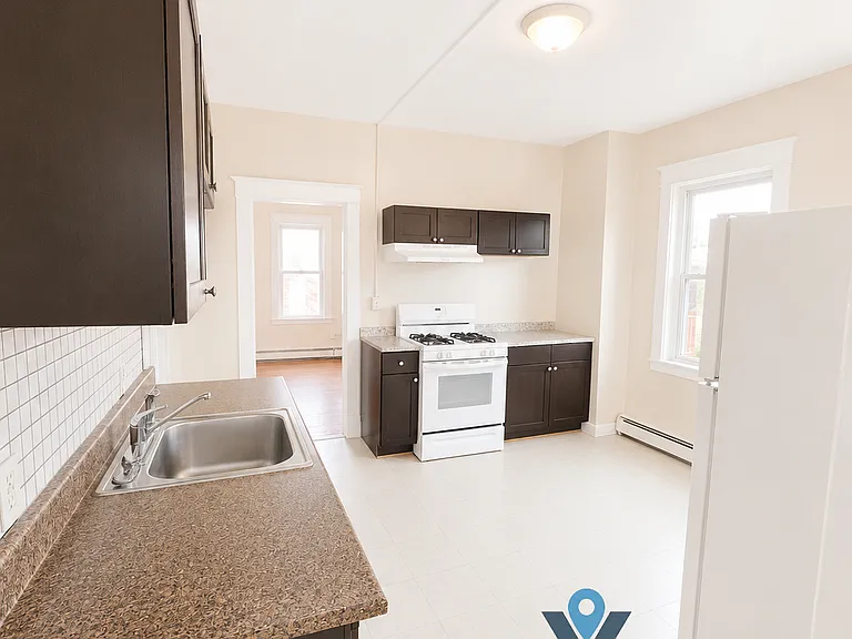 905 Park St #C-1 — Photo 3