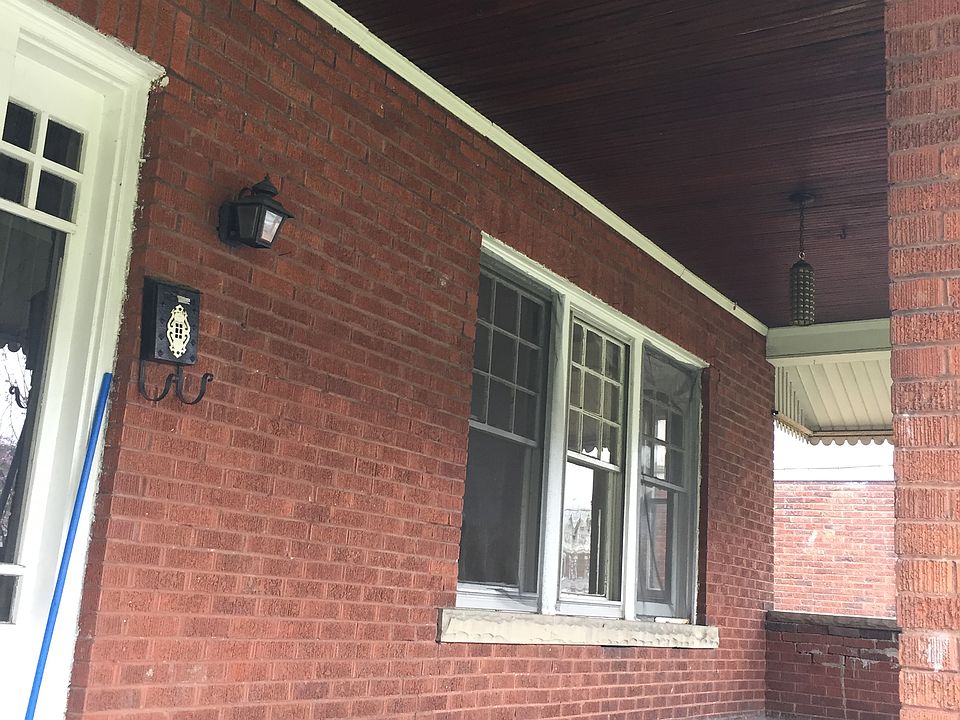 1st image of 1631 1/2 McClung St