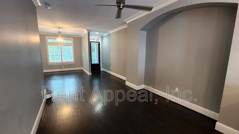 2 bed, 2.5 bath, 1390 sqft, $2,650 — Photo 4