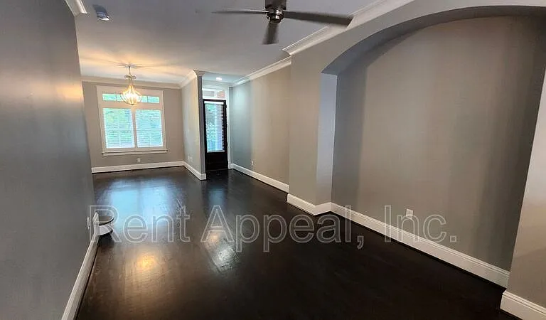 4727 Cypress Cmns — Photo 4