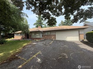 16812 33rd Ave S, Seattle, WA 98188