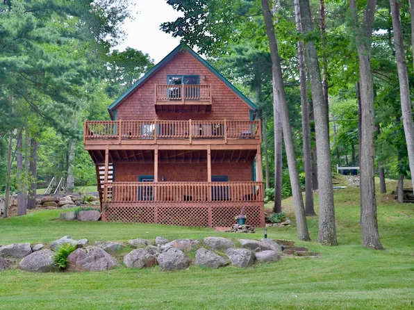 132 Schuyler Rd, Keeseville, NY 12944