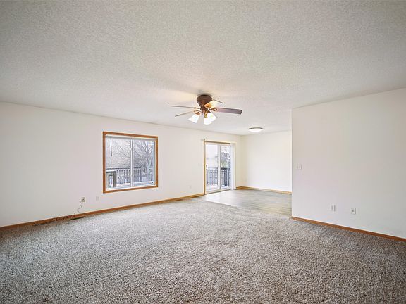 3rd image of 500 15th St SE