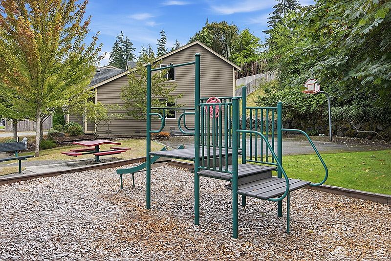 5th image of 14733 SE 187th Circle