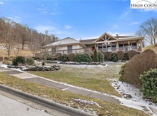 664 Orchard Ln, Banner Elk, NC 28604