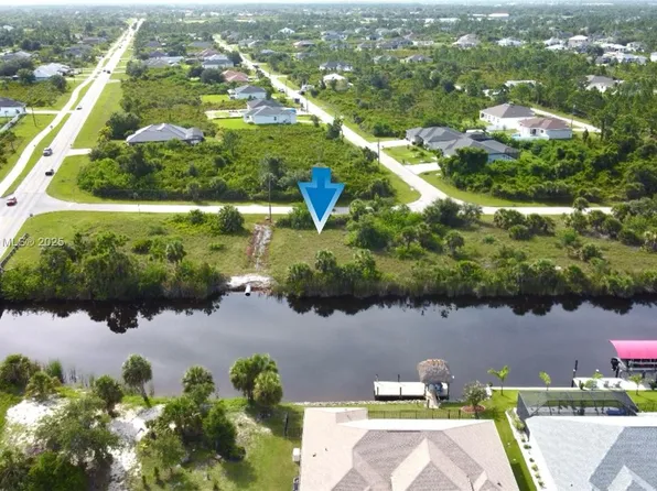 8584 Santa Cruz Dr, Port Charlotte, FL 33981