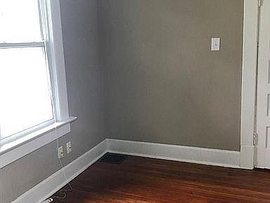 2nd image of 1412 W Northwood Ave