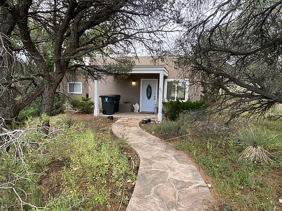 entry with flagstone