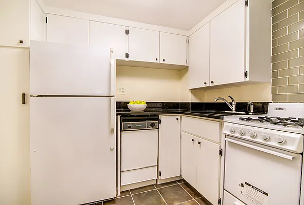 Sold by Compass | media 18