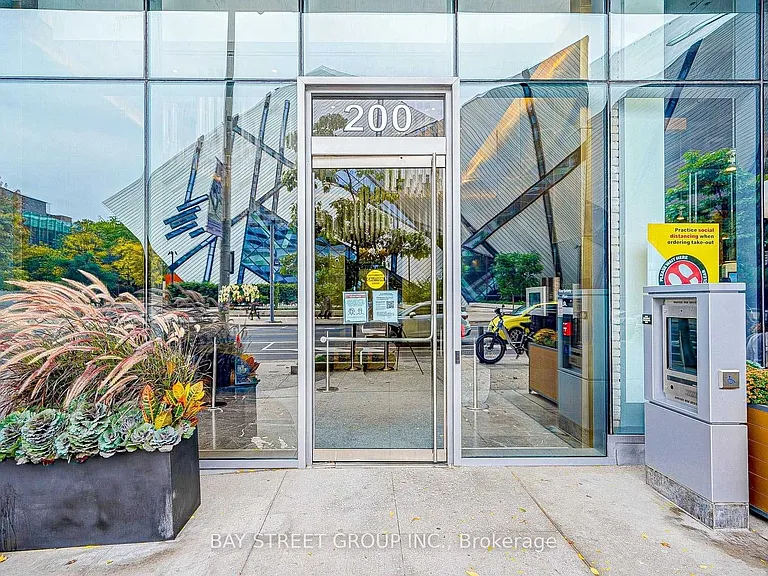 200 Bloor St W #1409 — Photo 2