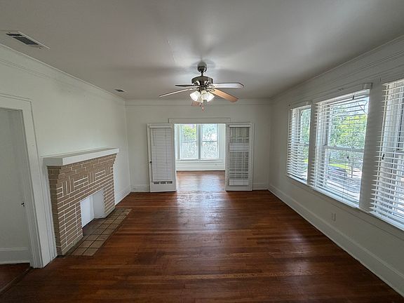 5th image of 1006 E 40th St Unit B