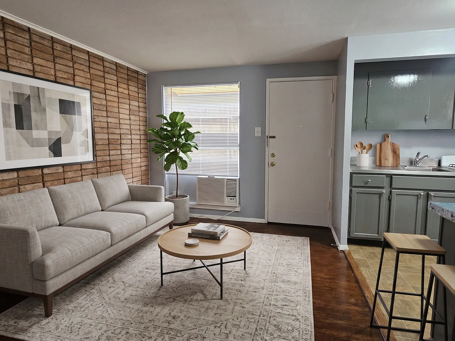 1 bed, 346 sqft, $875 — Photo 1
