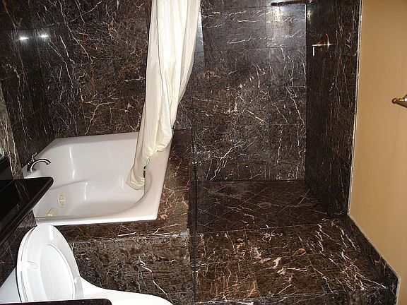 4th image of 2251 31st Ave