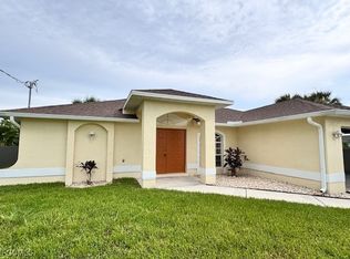 2016 NW 7th St, Cape Coral, FL 33993