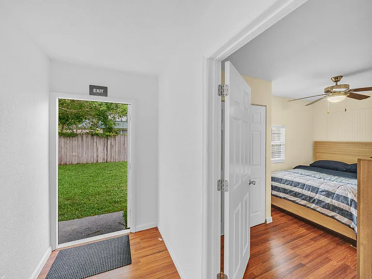 1350 Riverside Cir #1 — Photo 13